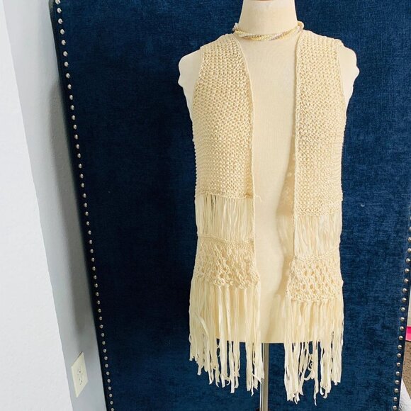 Forever 21 Sweaters - Forever 21 Beige‎ Sleeveless Cardigan Size S